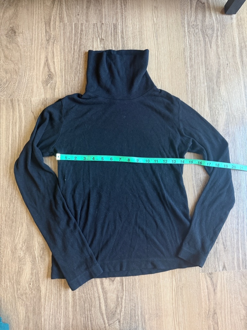 Uniqlo Heattech Black Turtleneck Sweater